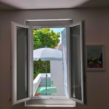 Studio Terrasse, Intra-Muros, Climatise Avec Wifi Авіньйон Екстер'єр фото